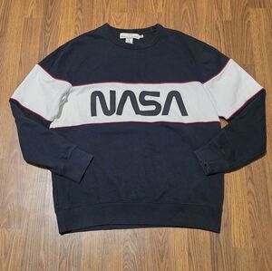 Men’s H&M L.O.G.G. Navy Blue Sweatshirt Large White Stripe Casual NASA Logo D42